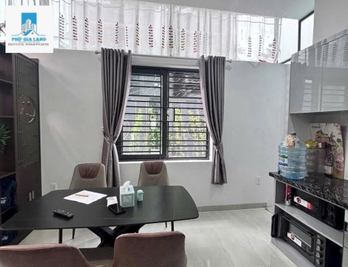 NHÀ 4 TẦNG - 2 MẶT TIỀN HẺM - FULL NỘI THẤT CAO CẤP .