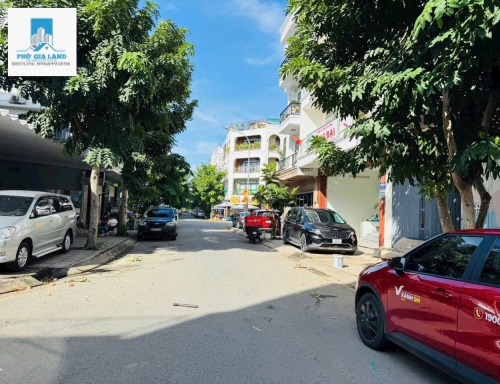 BÁN GẤP ĐẤT KHU CÔNG ÍCH Q4 - PHÚ MỸ, QUẬN 7 .