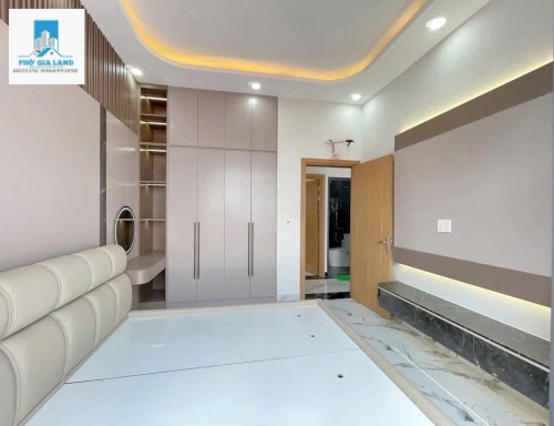NHÀ MỚI ĐẸP - FULL NỘI THẤT CAO CẤP - HUỲNH TẤN PHÁT, QUẬN 7. 
