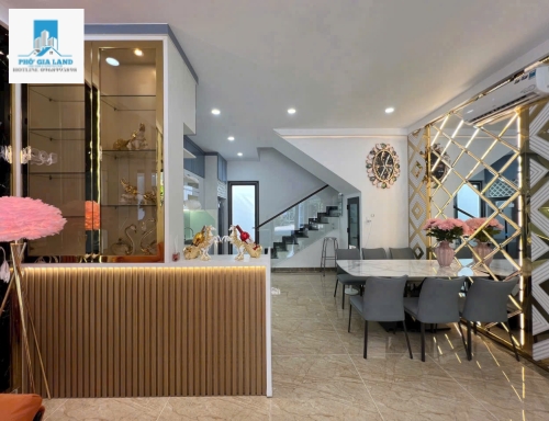 CHO THUÊ NHÀ ĐẸP ĐƯỜNG XE HƠI - KDC HOÀNG QUỐC VIỆT , PHÚ THUẬN, QUẬN 7 .