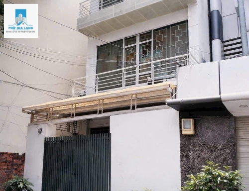 NHÀ 3 TẦNG VUÔNG VỨC - SÁT MẶT TIỀN NGUYỄN VĂN LINH, QUẬN 7 .
