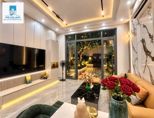 NHÀ VƯỜN ĐẸP – HẺM 2155 HUỲNH TẤN PHÁT, NHÀ BÈ .