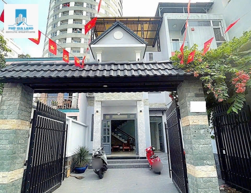 HẠ GIÁ BÁN GẤP - NHÀ PHỐ HUỲNH TẤN PHÁT , QUẬN 7 . 