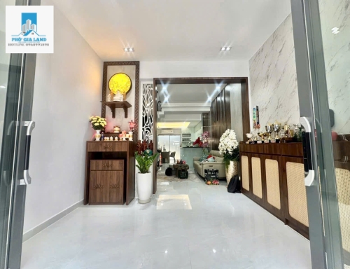 NHÀ 2 TẦNG, FULL NỘI THẤT - LÊ VĂN LƯƠNG - QUẬN 7 . 