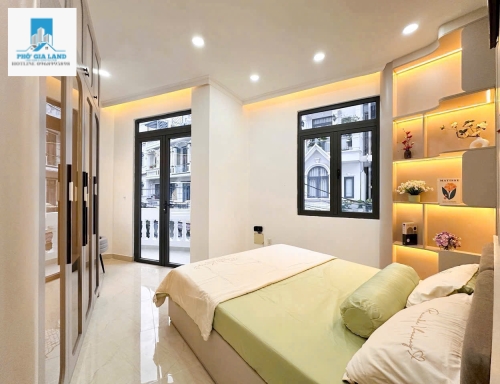 BIỆT THỰ GÓC 2 MẶT TIỀN - KDC ĐỒNG BỘ HUỲNH TẤN PHÁT , QUẬN 7 . 