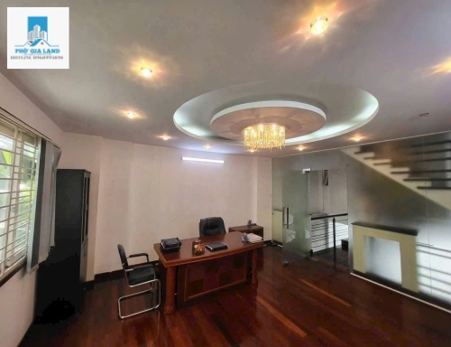 BÁN GẤP NHÀ PHỐ 4 TẦNG - SADECO VEN SÔNG , QUẬN 7 .