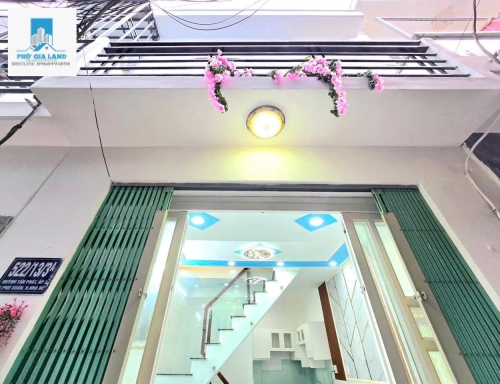 NHÀ HẺM 1 TRỆT , 1 LẦU - HUỲN TẤN PHÁT , NHÀ BÈ .