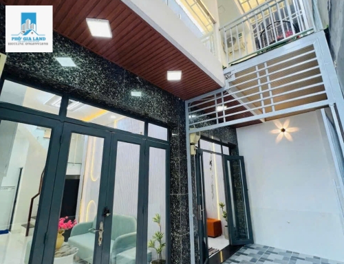 NHÀ 3 TẦNG - HẺM 77 CHUYÊN DÙNG CHÍNH , QUẬN 7 .
