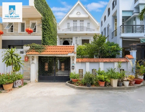 BIỆT THỰ CÓ SÂN VƯỜN , ĐƯỜNG XE HƠI - PHÚ THUẬN , QUẬN 7 .