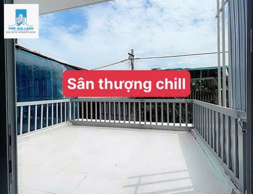 PHÚ THUẬN : NHÀ 3 TẦNG - XE HƠI THÔNG RA CHỢ PHÚ THUẬN - QUẬN 7 . 