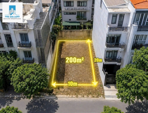 BÁN LÔ ĐẤT BIỆT THỰ - KDC HIM LAM , QUẬN 7 .