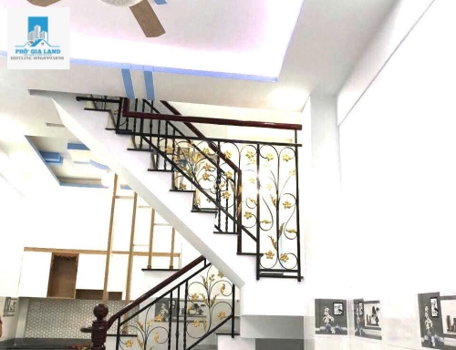 NHÀ 2 TẦNG – TRẦN XUÂN SOẠN, Q7 – NỞ HẬU – SỔ RIÊNG .