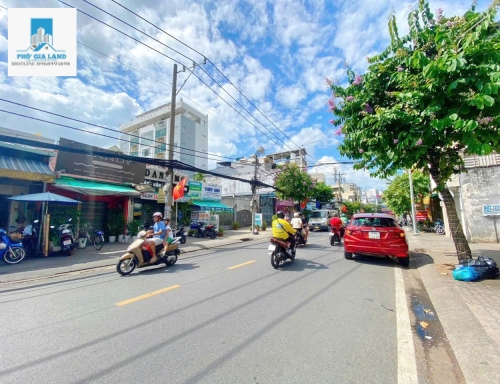 MẶT TIỀN LÂM VĂN BỀN - NHÀ 4 TẦNG - DÒNG TIỀN 36TR/ THÁNG . 