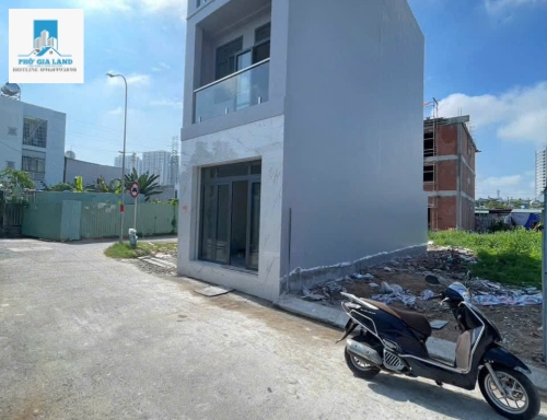 ĐẤT BÁN - HUỲNH TẤN PHÁT , P. PHÚ THUẬN , QUẬN 7 .