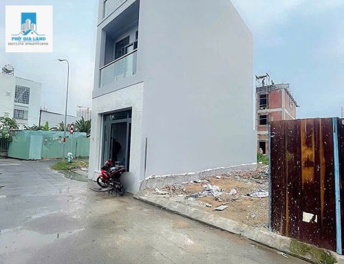 ĐẤT BÁN - HUỲNH TẤN PHÁT , P. PHÚ THUẬN , QUẬN 7 .