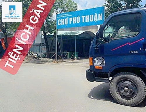 NHÀ PHỐ , XE HƠI ĐẬU TRONG NHÀ - PHÚ THUẬN , QUẬN 7 . 