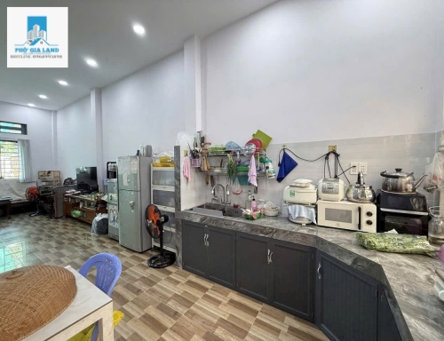 NHÀ XE Ô TÔ NHỰA 7M - LÊ VĂN LƯƠNG , PHƯỚC KIỂN , NHÀ BÈ . 