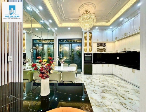 NHÀ PHỐ GẦN PHÚ MỸ HƯNG - FULL NỘI THẤT - KDC ĐỒNG BỘ . 
