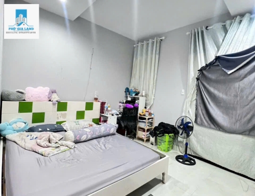 NHÀ 4 TẦNG - MẶT TIỀN LÝ PHỤC MAN  - QUẬN 7 . 