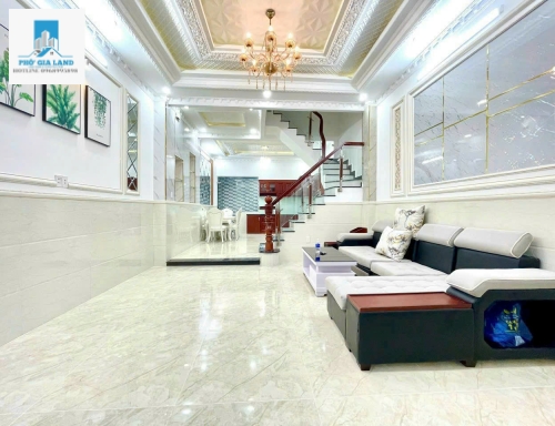 NHÀ HẺM ĐẸP HUỲNH TẤN PHÁT CÓ GARA Ô TÔ - NHÀ BÈ .