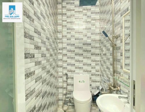 NHÀ HẺM ĐẸP HUỲNH TẤN PHÁT CÓ GARA Ô TÔ - NHÀ BÈ .