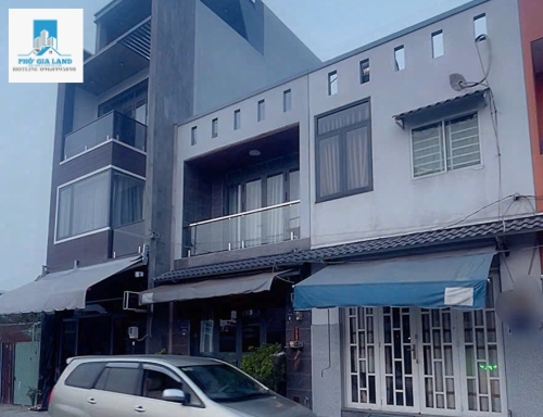 BÁN NHÀ 2 TẦNG HẺM XE HƠI - HUỲNH TẤN PHÁT, PHÚ THUẬN , QUẬN 7 .