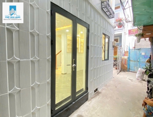 BÁN NHÀ SỔ HỒNG RIÊNG - LƯU TRỌNG LƯ , QUẬN 7 . 