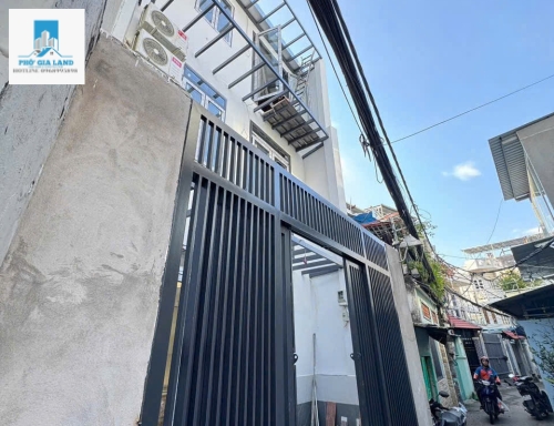NHÀ 2 TẦNG , FULL NỘI THẤT - HUỲNH TẤN PHÁT , QUẬN 7 . 