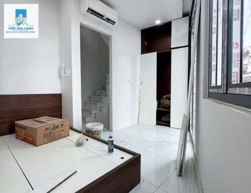 NHÀ 2 TẦNG , FULL NỘI THẤT - HUỲNH TẤN PHÁT , QUẬN 7 . 