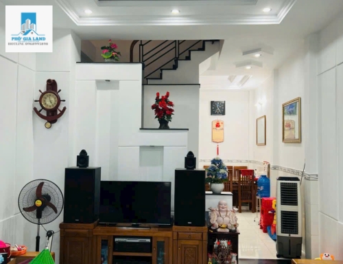 NHÀ ĐẸP HẺM XE HƠI 8M - THỊ TRẤN NHÀ BÈ . 