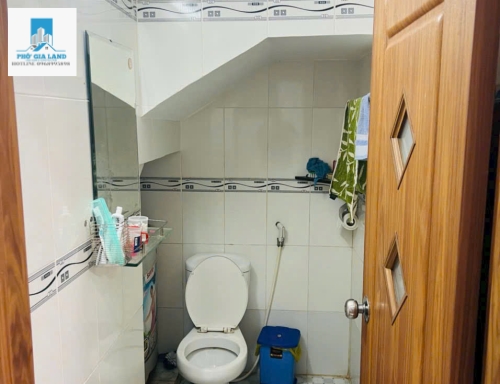 NHÀ ĐẸP HẺM XE HƠI 8M - THỊ TRẤN NHÀ BÈ . 