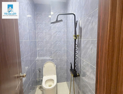 NHÀ 1 TRỆT 2 LẦU- 4PN- HUỲNH TẤN PHÁT , QUẬN 7 .  