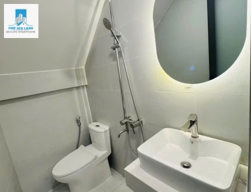 NHÀ MỚI 100% FULL NỘI THẤT - HUỲNH TẤN PHÁT , QUẬN 7 . 