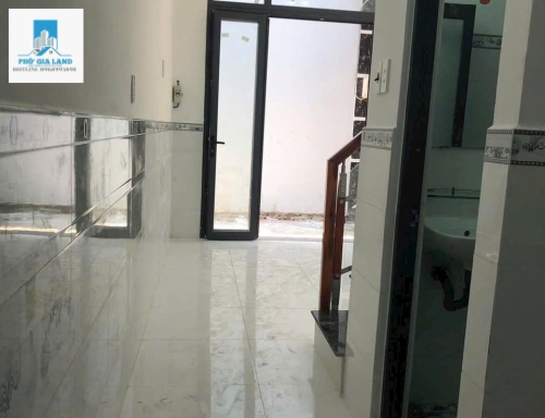 BÁN GẤP NHÀ HẺM MỚI ĐẸP - NGUYỄN BÌNH , NHÀ BÈ . 