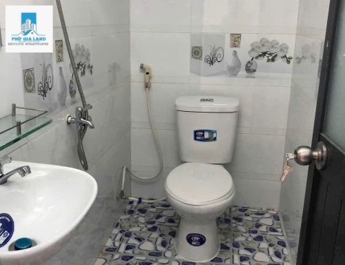 BÁN GẤP NHÀ HẺM MỚI ĐẸP - NGUYỄN BÌNH , NHÀ BÈ . 