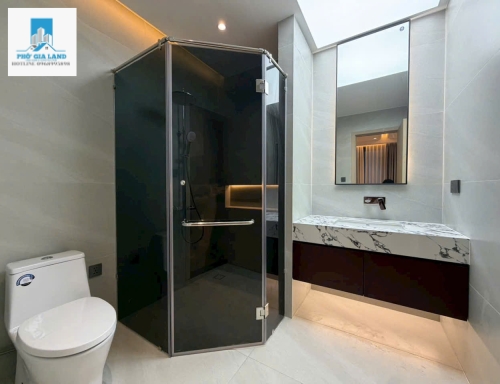 NHÀ MỚI , VỊ TRÍ ĐẸP KHU LÝ PHỤC MAN - QUẬN 7 . 