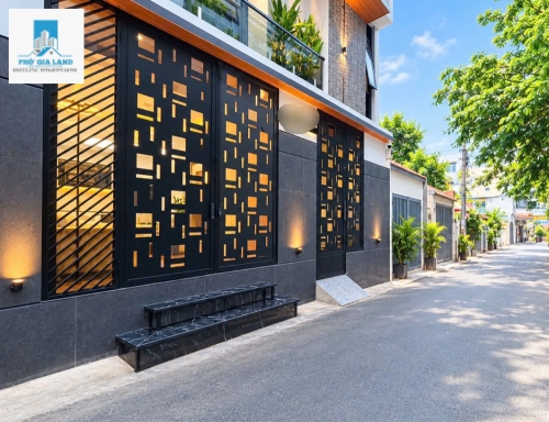 NHÀ MỚI , VỊ TRÍ ĐẸP KHU LÝ PHỤC MAN - QUẬN 7 . 