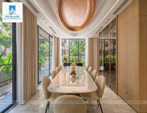 BIỆT THỰ GÓC MỸ GIANG - PHÚ MỸ HƯNG , QUẬN 7 . 