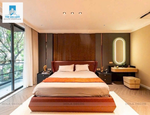BIỆT THỰ GÓC MỸ GIANG - PHÚ MỸ HƯNG , QUẬN 7 . 