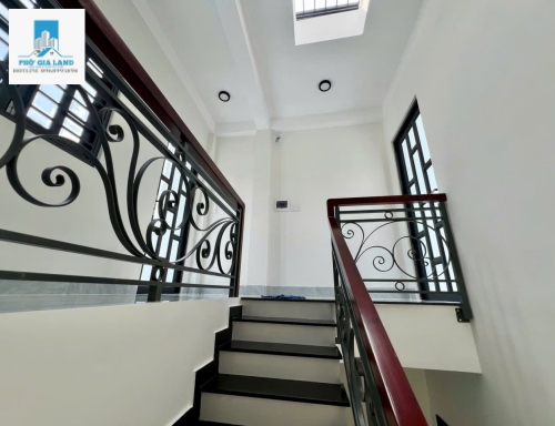SIÊU PHẨM NHÀ MỚI TÂN HƯNG - GẦN HIM LAM . 