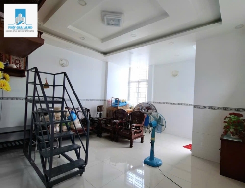 NHÀ ĐẸP HUỲNH TẤN PHÁT - P. PHÚ THUẬN , QUẬN 7 . 