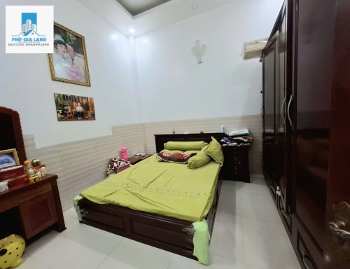 NHÀ ĐẸP HUỲNH TẤN PHÁT - P. PHÚ THUẬN , QUẬN 7 . 
