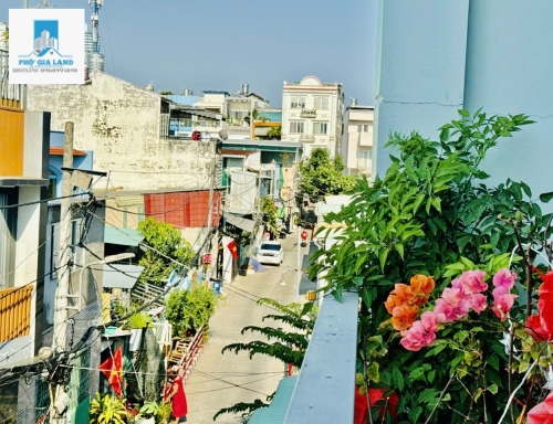 NHÀ ĐẸP HUỲNH TẤN PHÁT - HẺM XE HƠI - QUẬN 7 . 