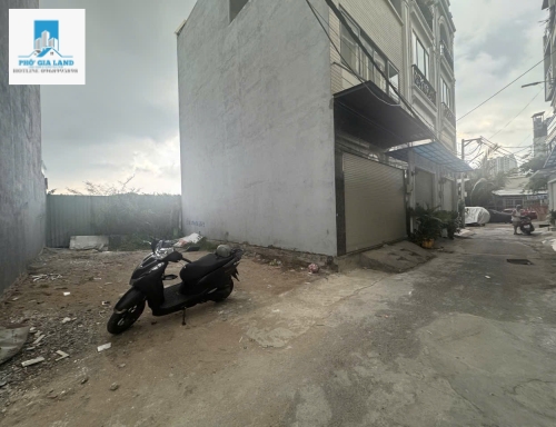 BÁN ĐẤT HUỲNH TẤN PHÁT - P. PHÚ MỸ , QUẬN 7 . 