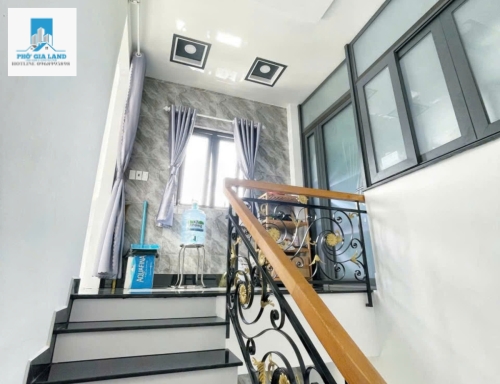 NHÀ 4 TẦNG, GÓC 2 MẶT TIỀN , XE HƠI NÉ NHAU .