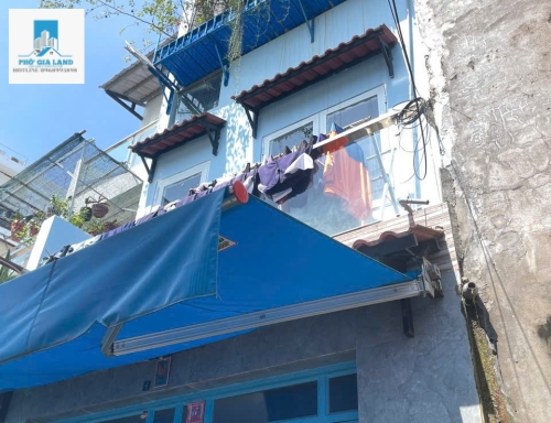 BÁN NHÀ HẺM 3 TẦNG , P. TÂN HƯNG , QUẬN 7 .
