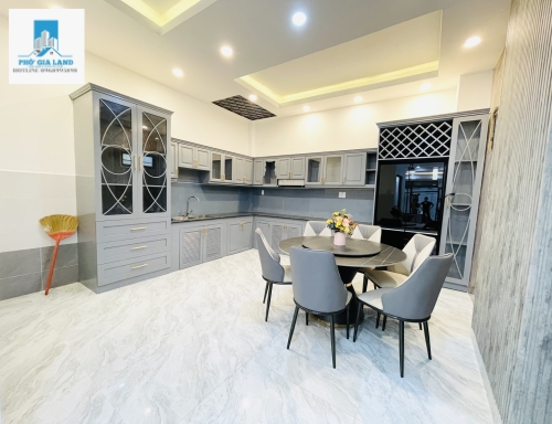 BÁN NHÀ HUỲNH TẤN PHÁT PHÚ THUẬN Q7 HẼM XE GẦN MẶT TIỀN PHÚ 