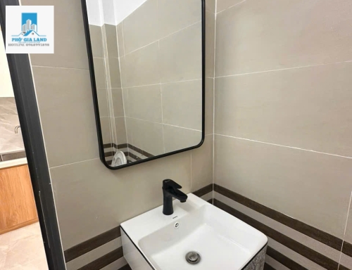BÁN NHÀ SỔ HỒNG RIÊNG - 58m2 - HẺM 1 XẸT    - TRẦN VĂN KHÁNH - QUẬN 7 .