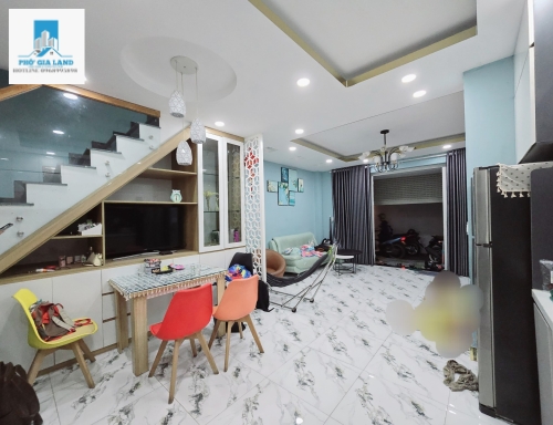 QUẬN 7 - NHÀ ĐẸP KTS THIẾT KẾ - SAU LƯNG BỘ CÔNG AN, GẦN CẦU PHÚ MỸ - 51M2 (5x10.5) - 3 TẦNG - SỔ VUÔNG, 5 T.Ỷ 7. 