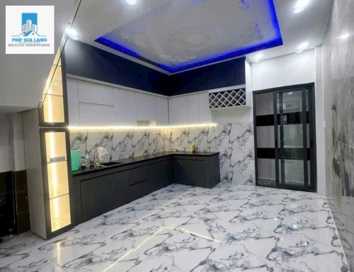 BÁN NHÀ SHR HUỲNH TẤN PHÁT , P. PHÚ THUẬN , QUẬN 7 . 